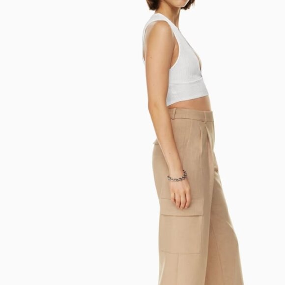 Aritzia Babaton Scult Knit Deep V White Sleeveless Fitted Crop Tank Top - Picture 4 of 14